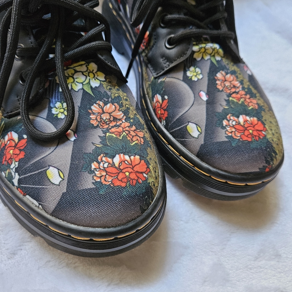 Dr Martens Combs Canvas Floral Size5 - Picture 2 of 12